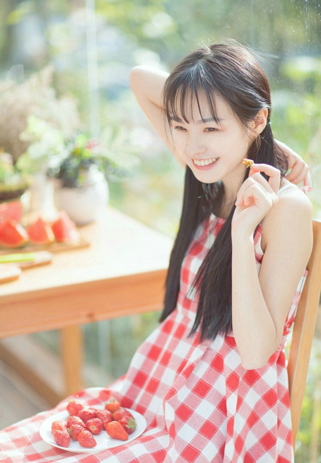 清纯活泼甜美草莓味马尾女生