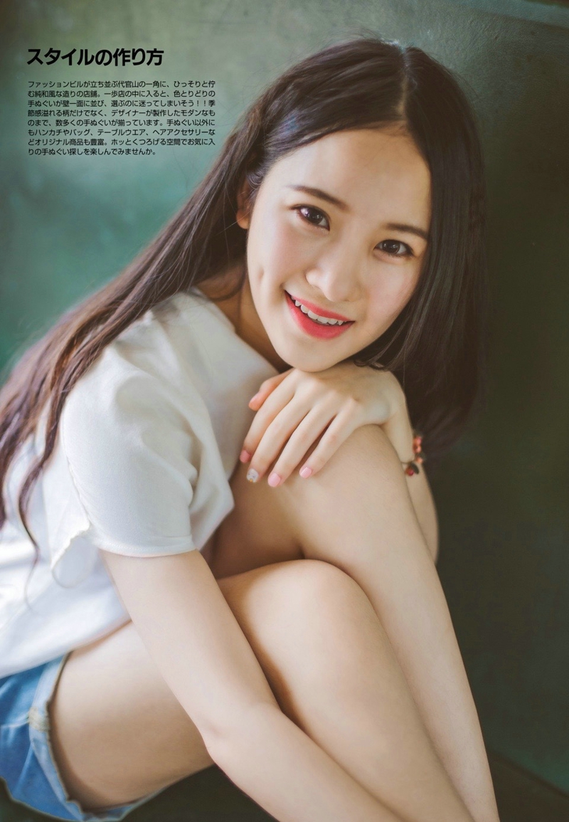 列车上的清纯漂亮少女笑脸阳光写真