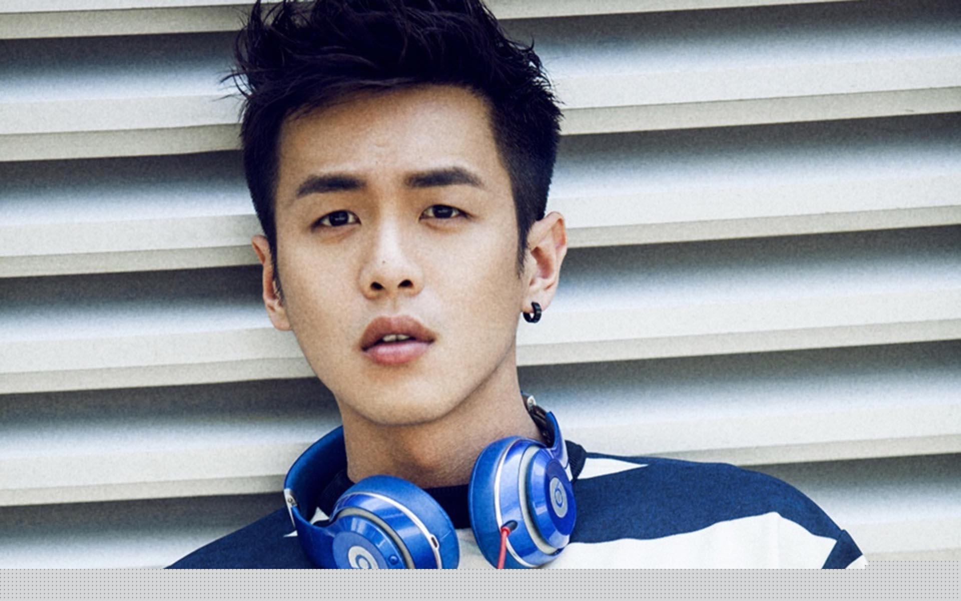 帅气英俊帅哥张若昀写真照片