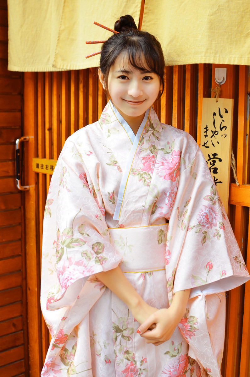 日本素颜和服美女夏日祭甜美迷人写真