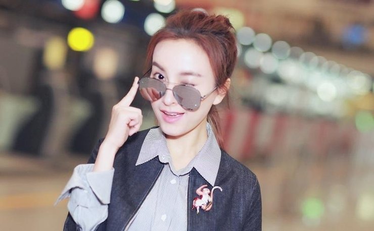 吴昕时尚桌面壁纸