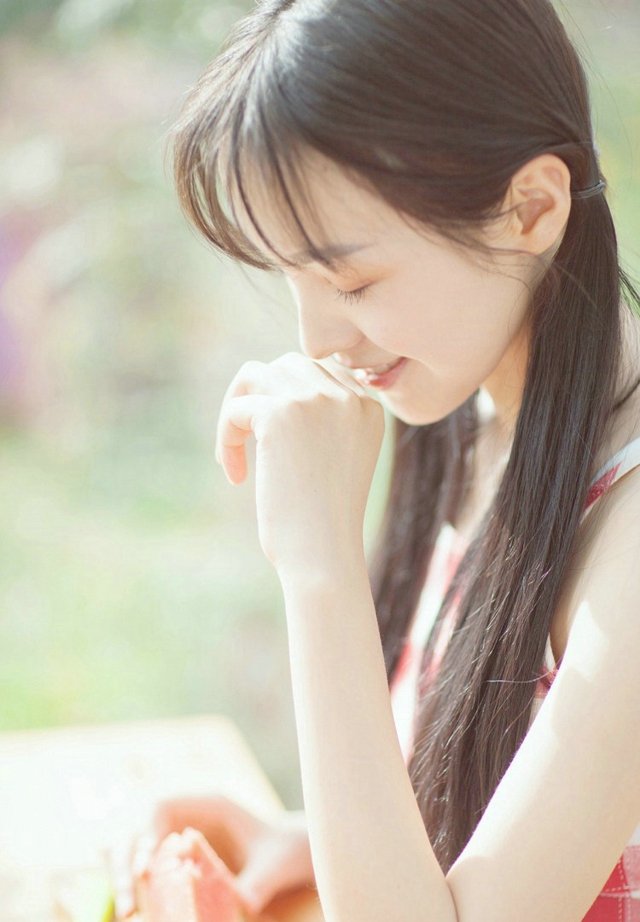 清纯活泼甜美草莓味马尾女生