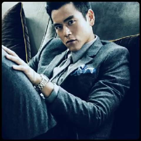 型男彭于晏个人阳光帅气图片