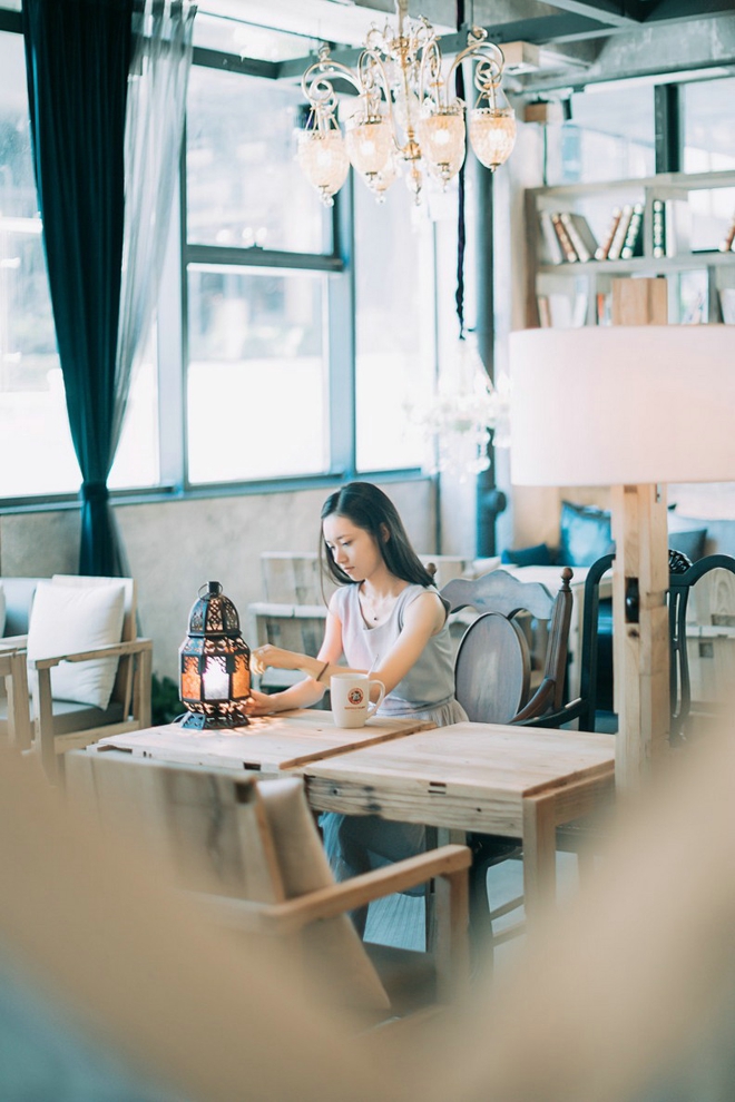 酷似奶茶妹妹清纯娇嫩可爱美女
