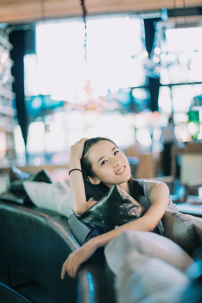 酷似奶茶妹妹清纯娇嫩可爱美女