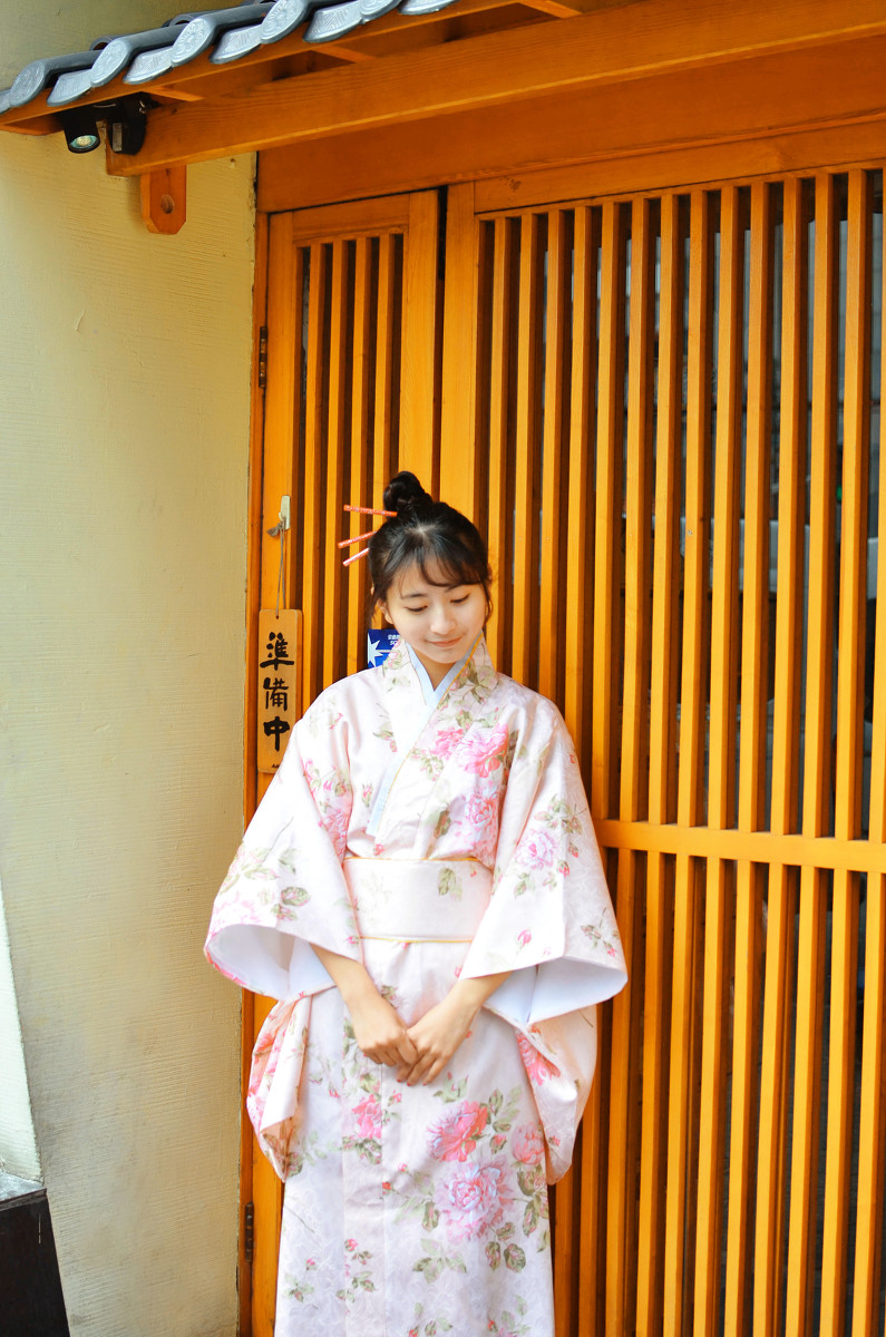 日本素颜和服美女夏日祭甜美迷人写真