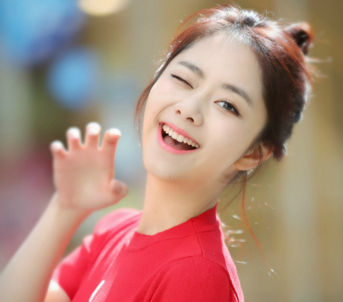 笑容甜美谭松韵高清壁纸