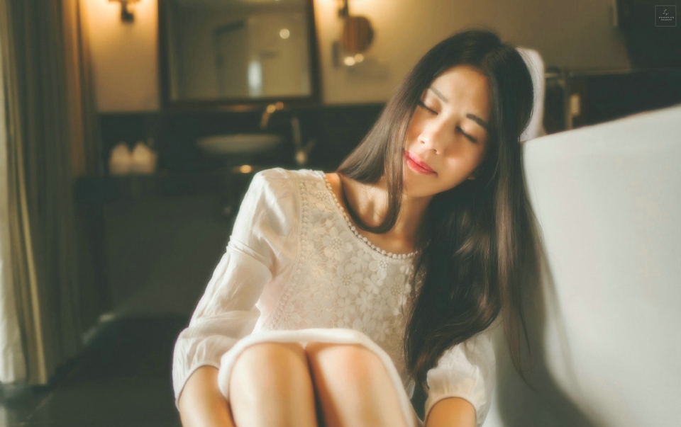 私房气质长发美女温婉柔美写真