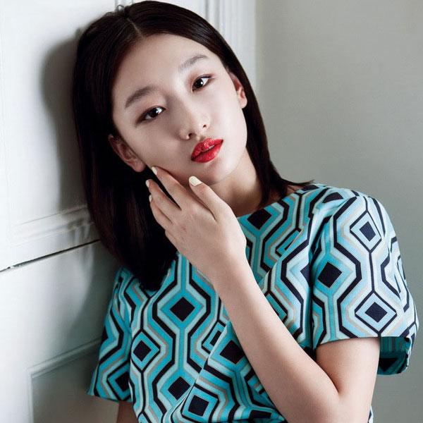 周冬雨清爽短发写真