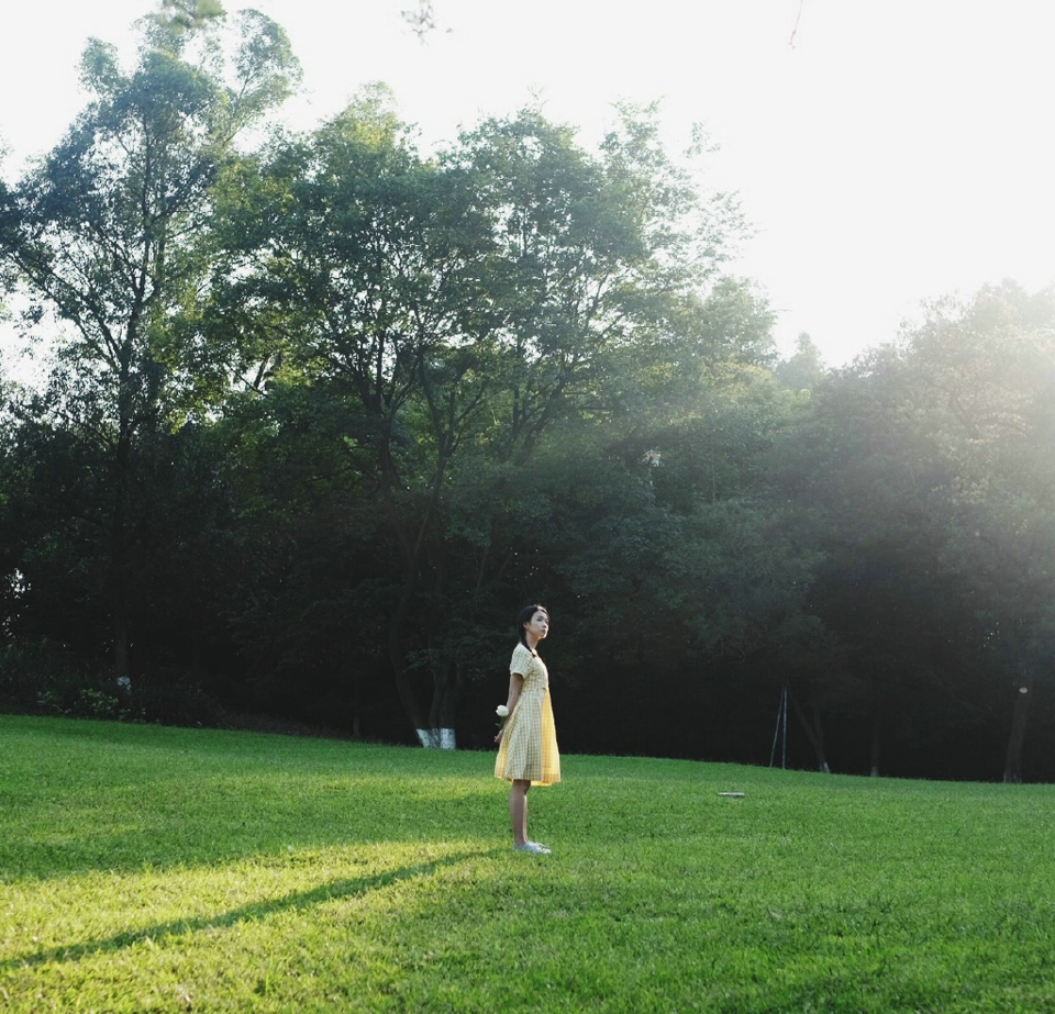 复古红色长裙美女魅力女人味散发