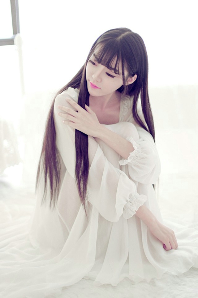 天使清纯长发白皙美女