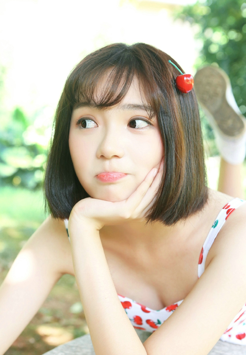夏日清凉樱桃少女可爱卖萌写真