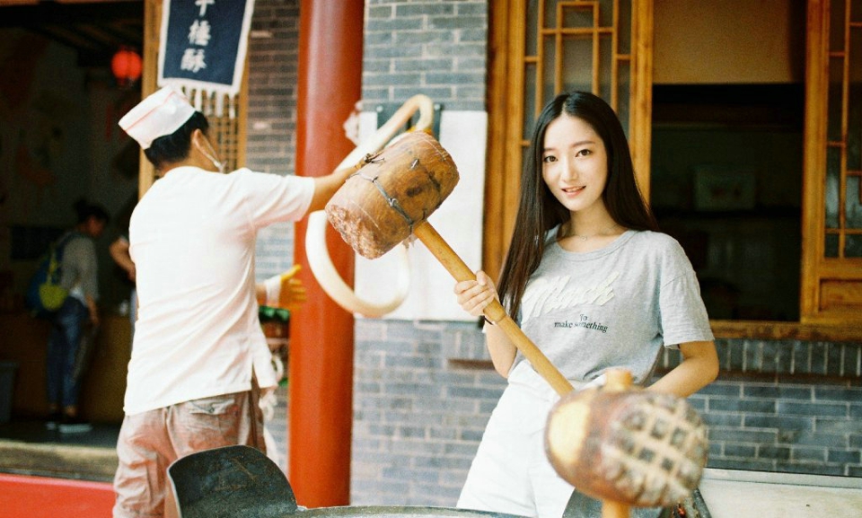 日系美女安静私房内养眼写真