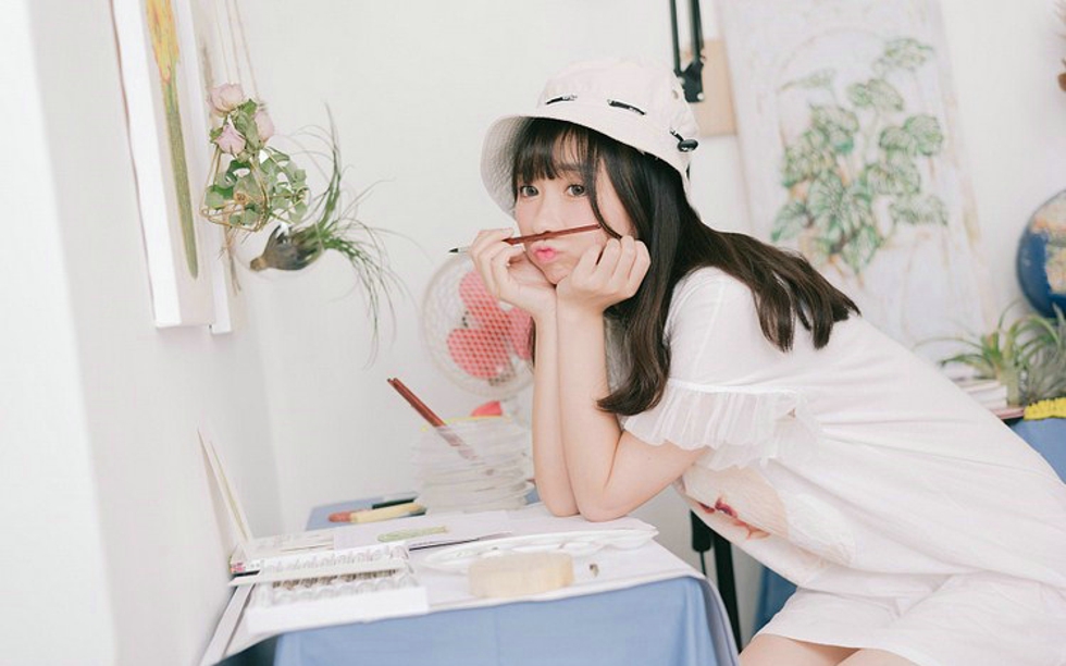 清纯娇巧小萝莉居家清新甜美写真