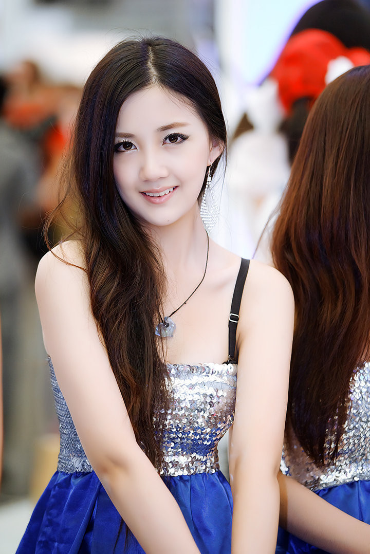 性感美眉时尚写真优雅灵动