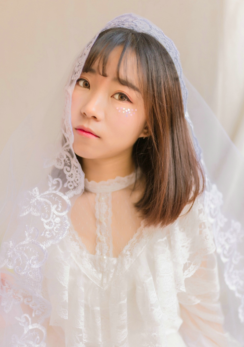 格子衬衫氧气美女清新阳光迷人写真