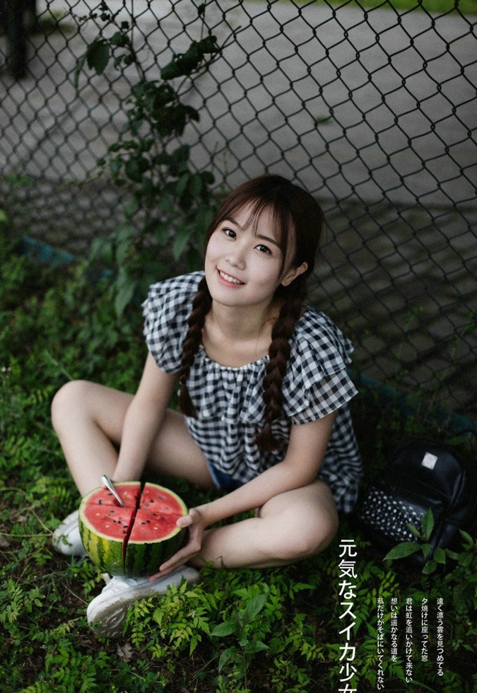 西瓜女孩清纯阳光甜美写真
