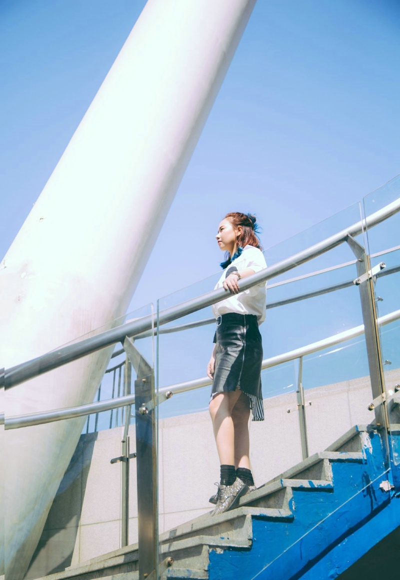 葡萄园内的清新气质美女养眼气质写真