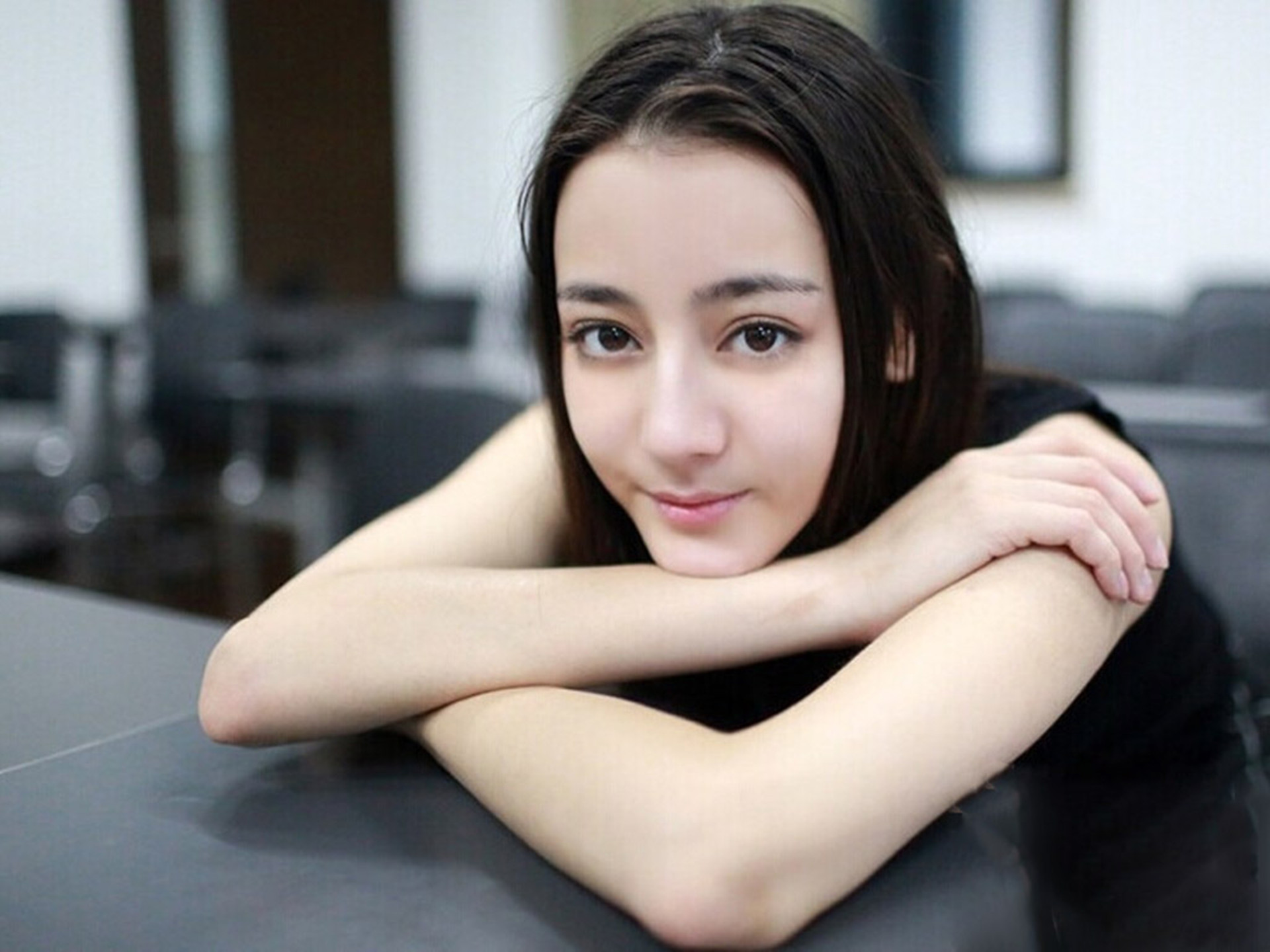 迪丽热巴气质美女私房照