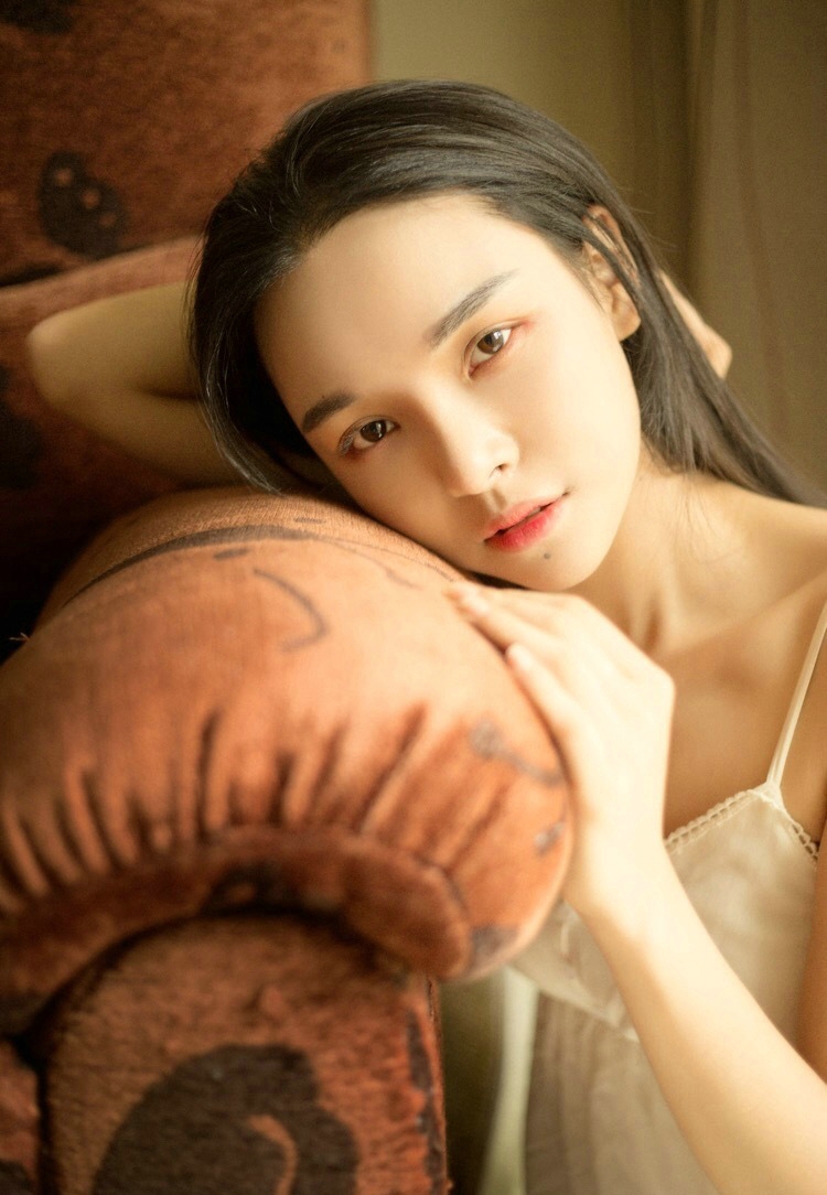 私房气质女神精致五官养眼美眸