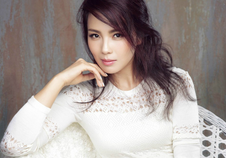 霸气刘涛时尚桌面壁纸