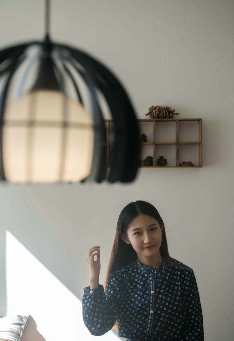 私房森系中分美女柔美温柔写真