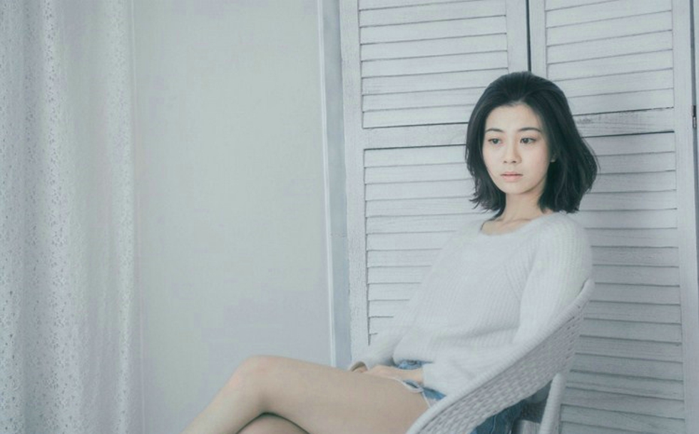 睡眼朦胧清纯娇嫩早安少女