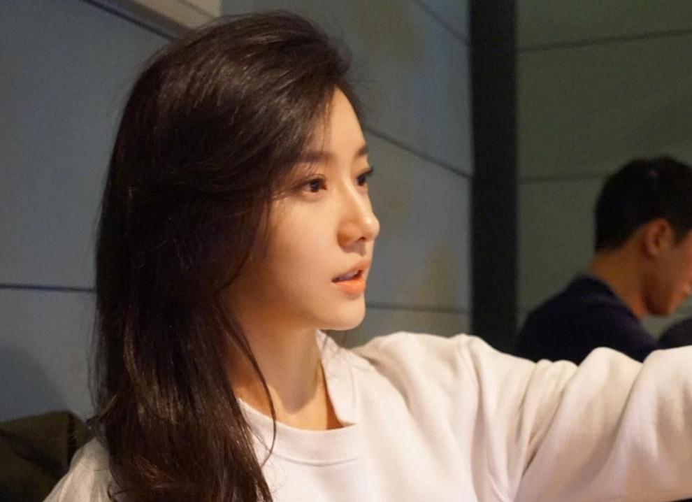 韩国女团“Baby Kara”成员Sojin生活自拍照