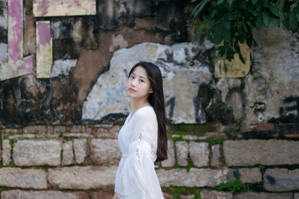 夕阳下的牛仔外套美女侧颜美丽吸睛唯美写真