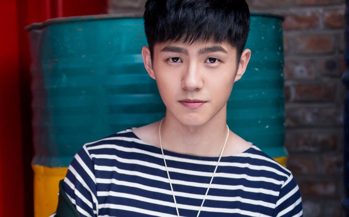 阳光男孩刘昊然壁纸