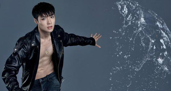 张艺兴帅气写真照