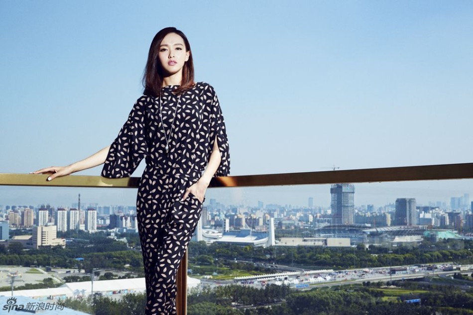 俏皮可爱人气大美女唐嫣