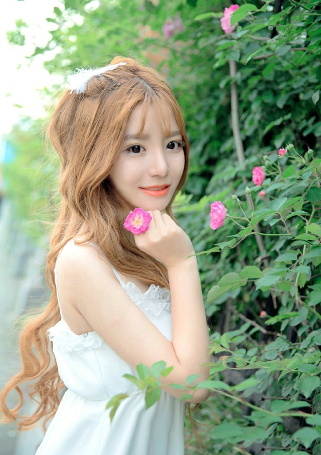 甜美花仙子的粉嫩写真