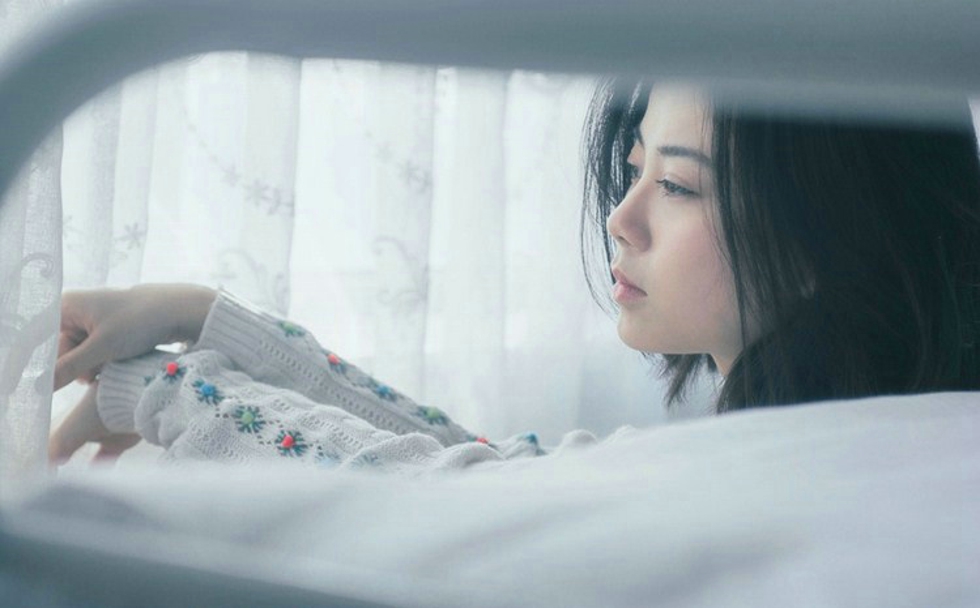 睡眼朦胧清纯娇嫩早安少女