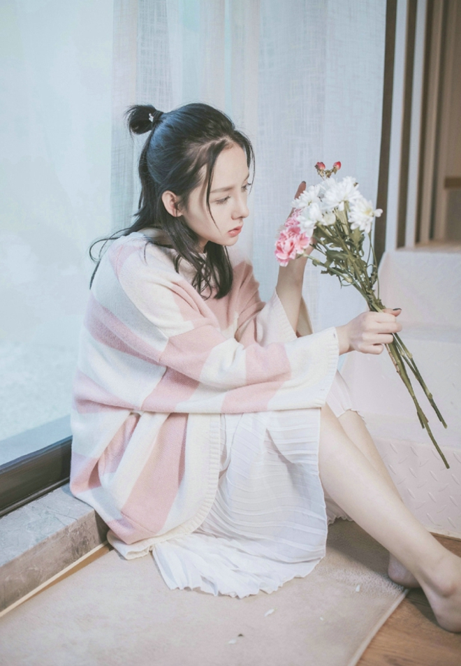 清纯领家妹妹户外清新粉嫩唯美写真