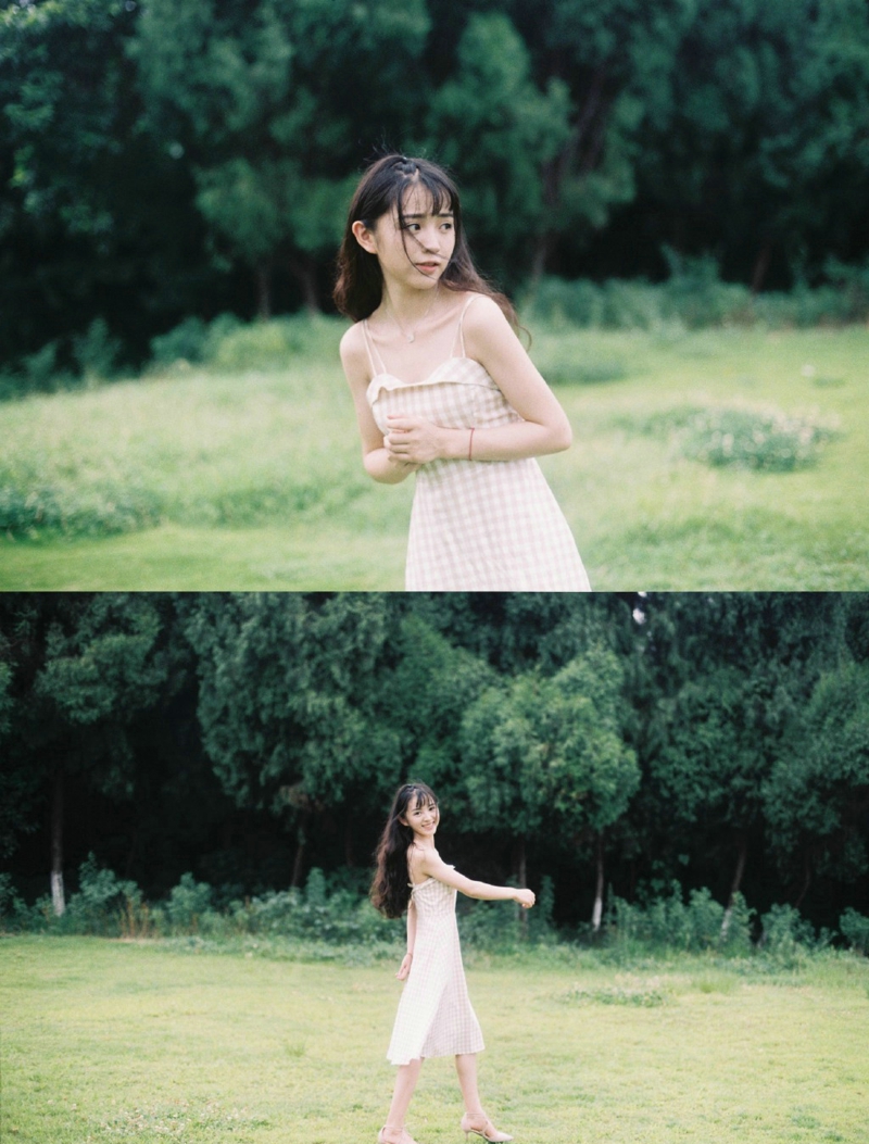 操场上的棒球帽休闲服饰明媚少女