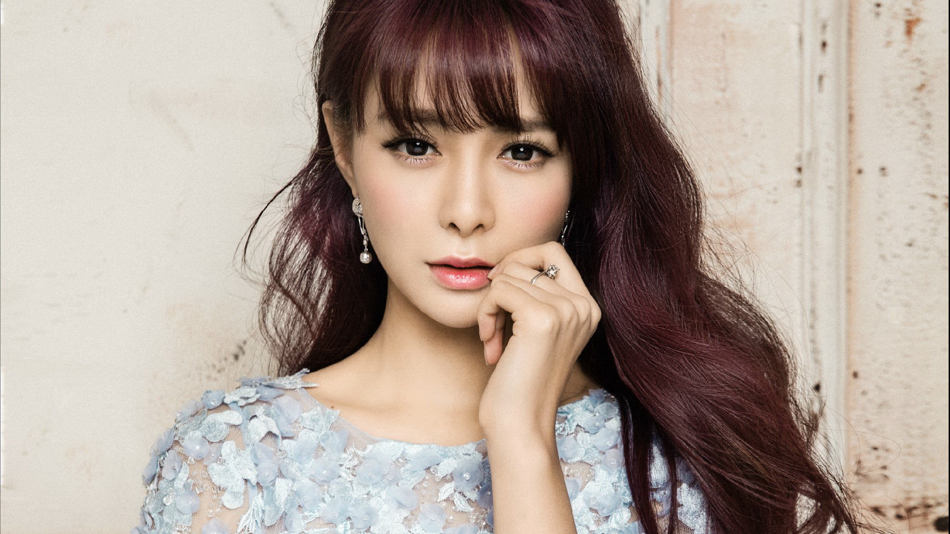 优雅大方主持人沈梦辰图片