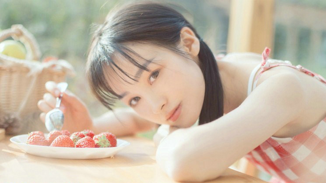 清纯活泼甜美草莓味马尾女生