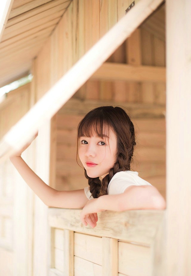 可爱小妹圆嘟嘟萝莉写真私房照