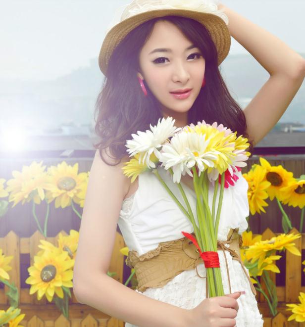 优雅时尚 恬美端庄的美女写真集