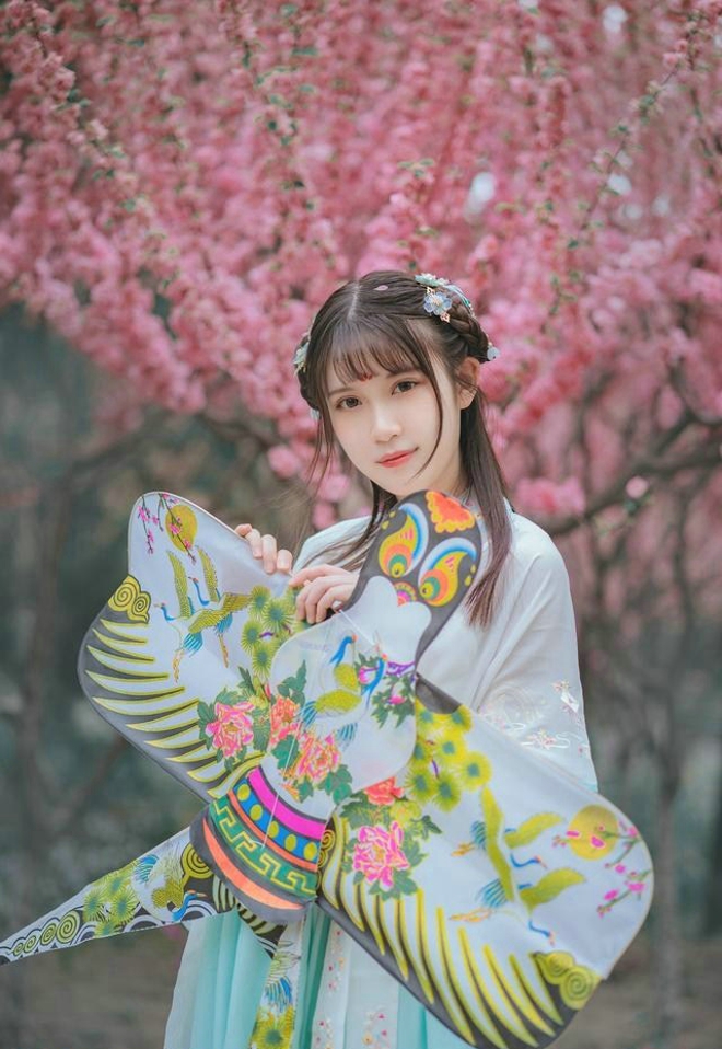 优雅古典小美女细腻容颜