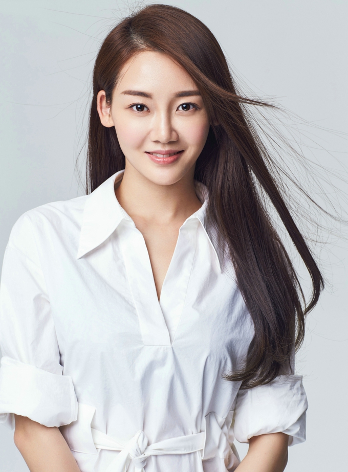 楚乔传小七苗苗新甜美写真