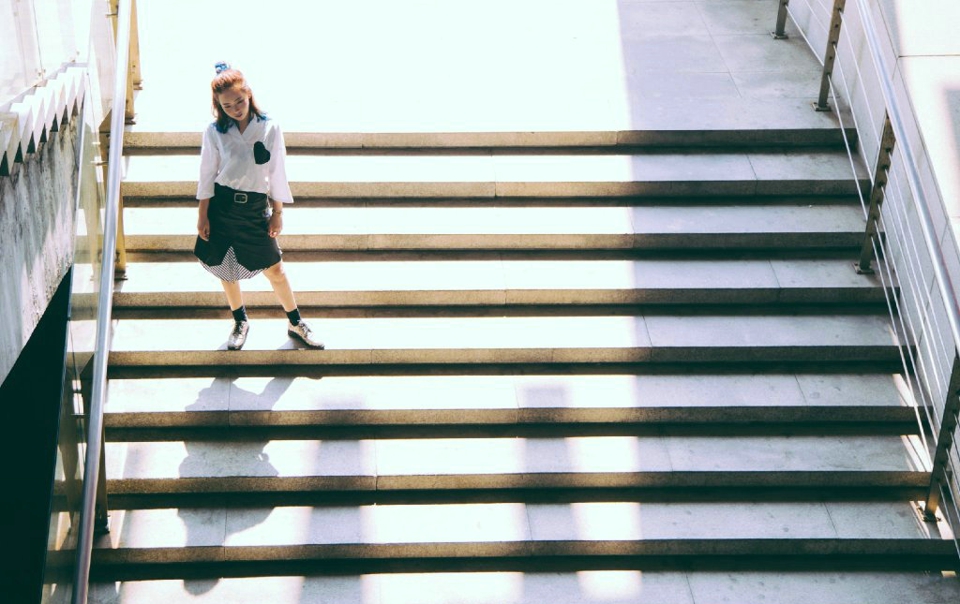 葡萄园内的清新气质美女养眼气质写真