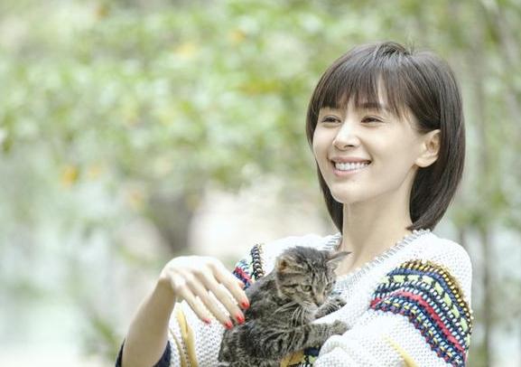 欢乐颂机灵鬼曲筱绡剧照