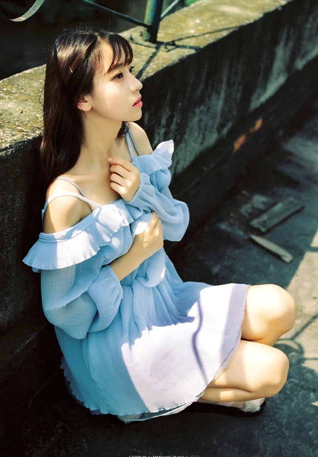 花园清新洛丽塔服少女粉嫩甜美阳光照人