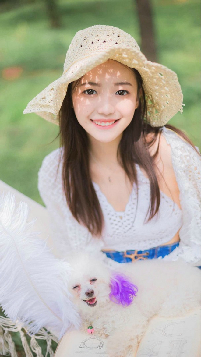 清纯甜美阳光美女户外正能量图片