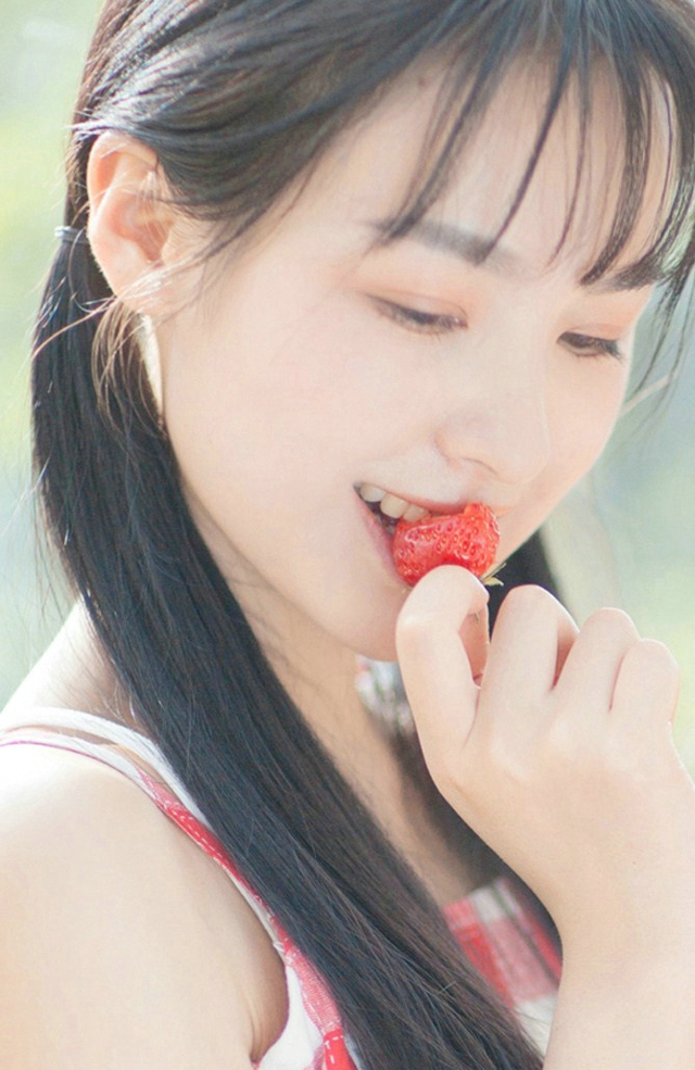 清纯活泼甜美草莓味马尾女生