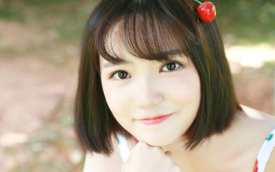 夏日清凉樱桃少女可爱卖萌写真
