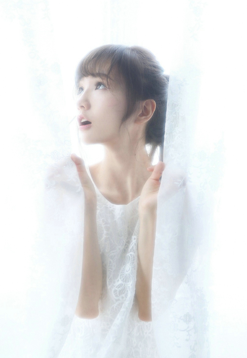 纯白私房内的马尾清纯姑娘柔美娇嫩写真