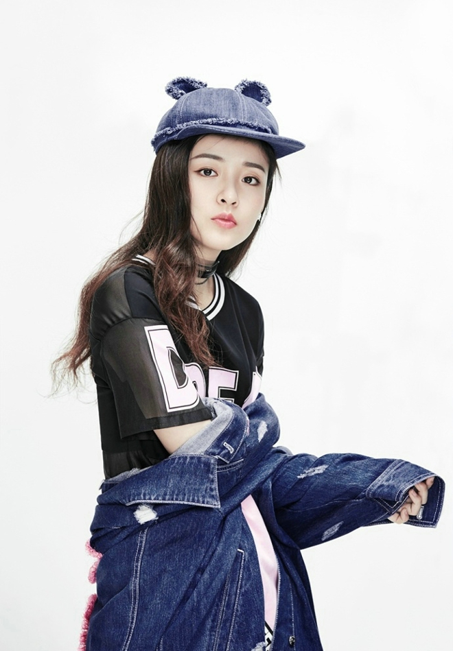 吴倩俏皮可爱写真合集